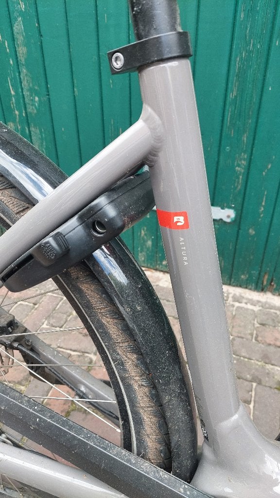 Foto 4 van Batavus Altura E-bike | Bosch 65 Nm | 500Wh | maat 51 | Zgan