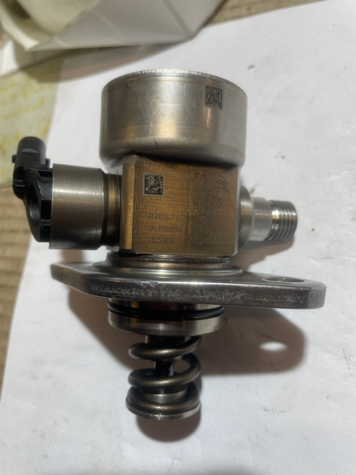 Hogedrukpomp Peugeot Magneti Marelli 9805614880, Ophalen, Zo goed als nieuw