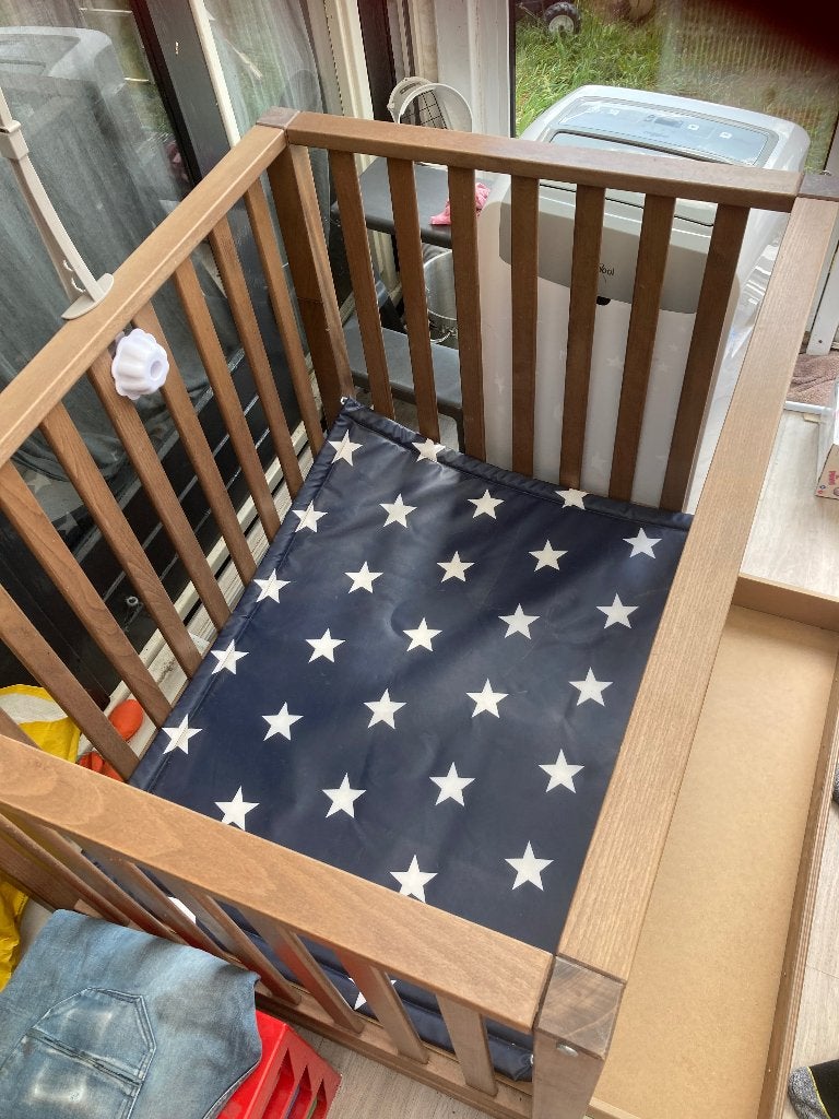 Baby box, Ophalen, Gebruikt, Vierkant, In hoogte verstelbaar