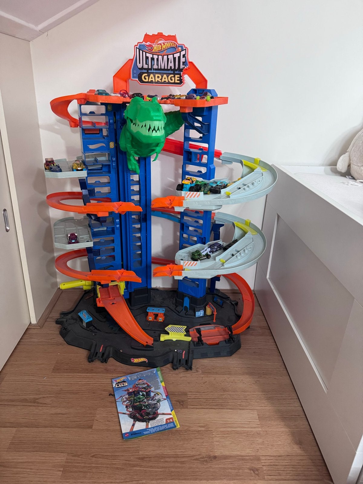 Hot Wheels Ultimate Garage met T-Rex en 90+ auto's, Ophalen, Zo goed als nieuw, Jongen of Meisje