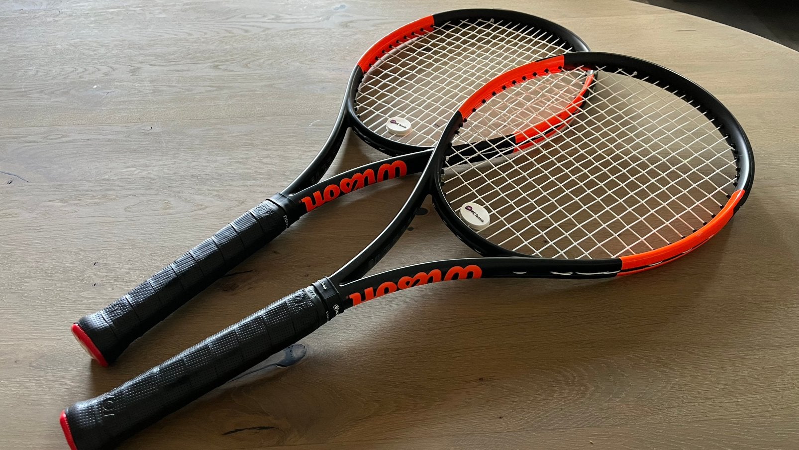2 Wilson Burn 100S tennisrackets – L3 – complete set, Sport en Fitness, Ophalen of Verzenden, Zo goed als nieuw, Wilson, Racket