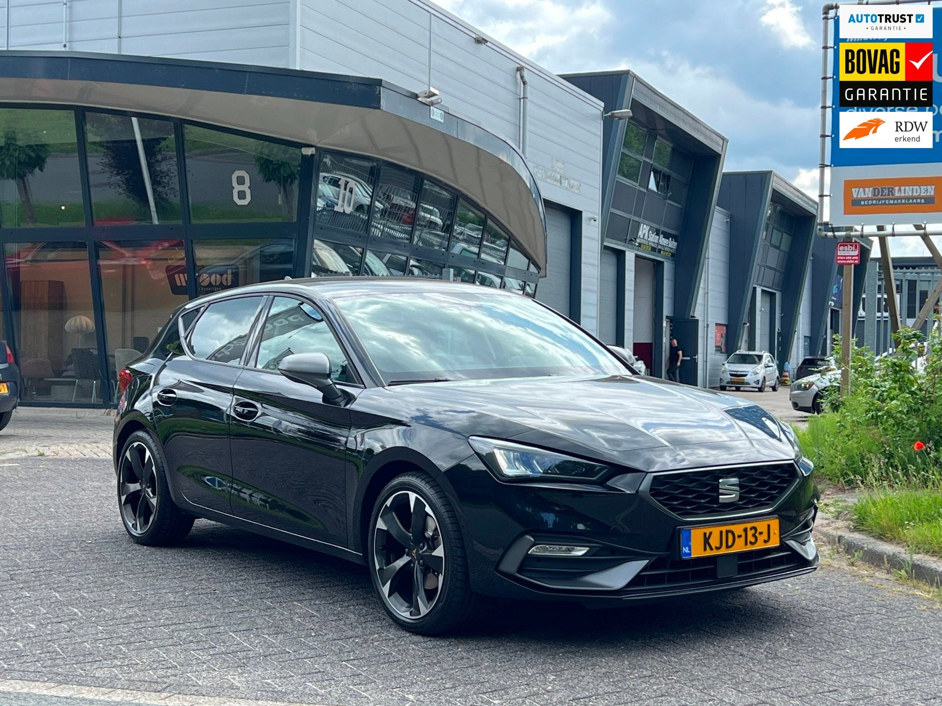 Seat Leon Hatchback 1.5 TSI FR 6-Bak Carplayy Camera, Auto's, Voorwielaandrijving, Dealer onderhouden, Leon, Leder en Stof
