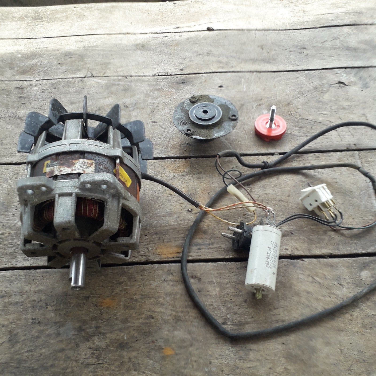 G. Bauknecht AG BSRBF 0,75/2B 45 Motor 230V 2820 RPM, Doe-het-zelf en Verbouw, Motoren, Ophalen, Gebruikt, Elektromotor