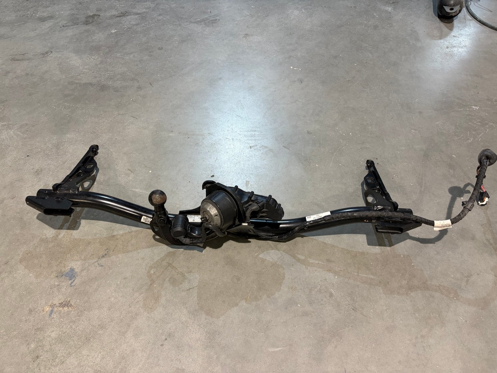 Volkswagen golf 8 elektrische trekhaak, Auto-onderdelen, Ophalen, Gebruikt
