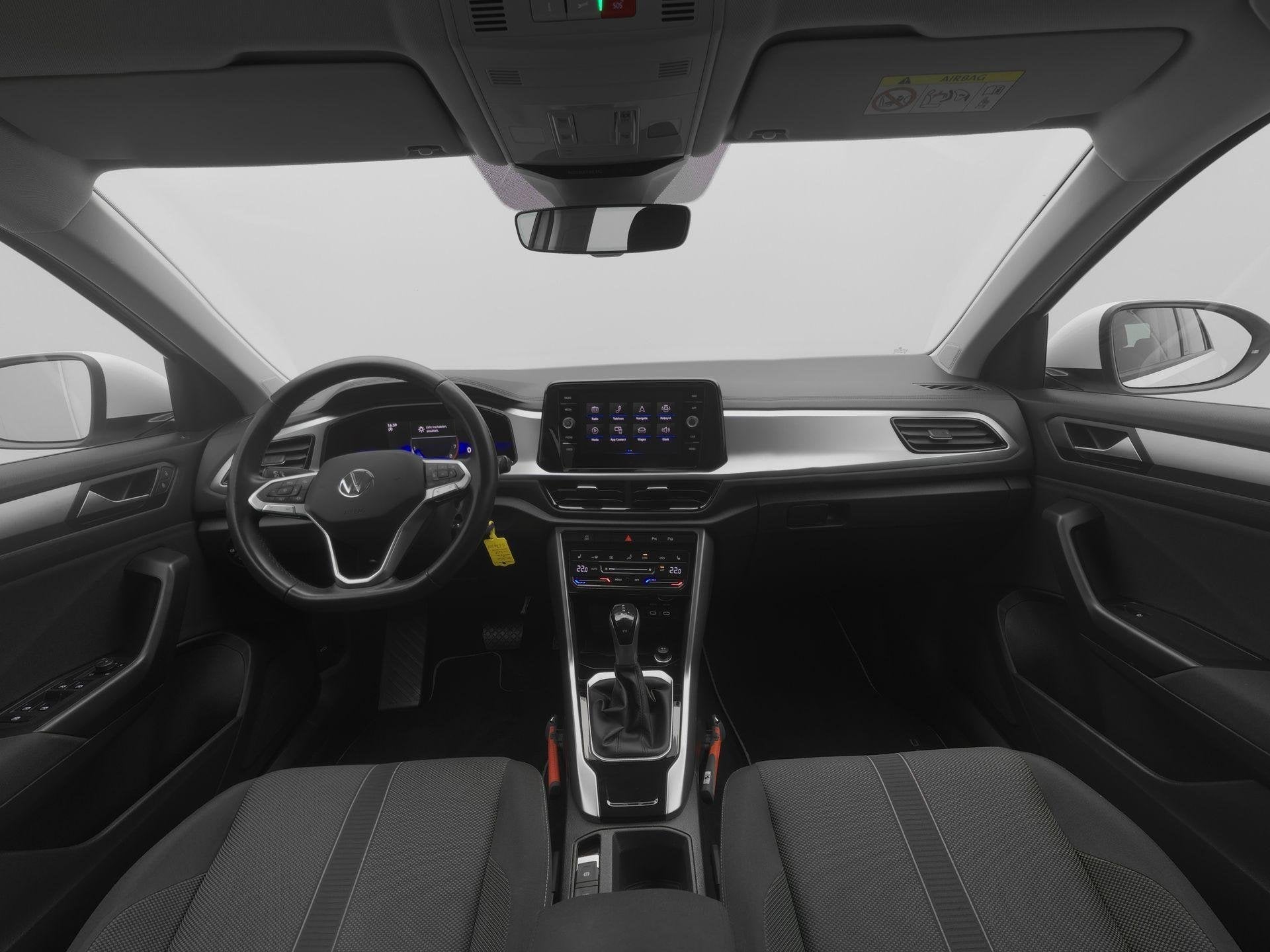 Volkswagen T-Roc 1.5 TSI 150 PK Style Automaat | LED | Adapt, Auto's, Volkswagen, 4 cilinders, 150 pk, Wit, 1253 kg