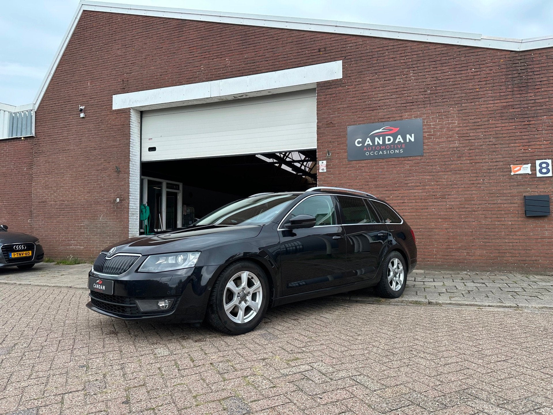 Skoda Octavia Combi 1.4 TSI Greentech Elegance Businessline, Euro 5, Gebruikt, Beige, 4 cilinders