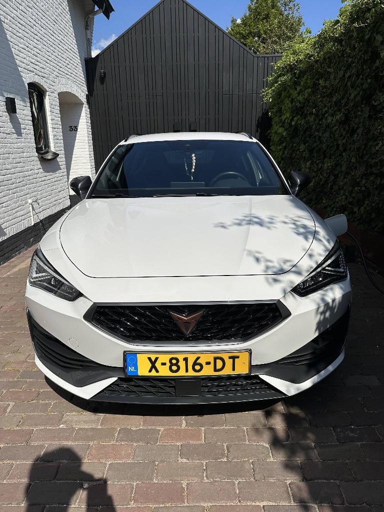 Cupra Leon 1.4 E-hybrid 245pk Dsg-6 2021 Wit, Auto's, Cupra, 4 cilinders, Leon, Leder en Stof, Wit