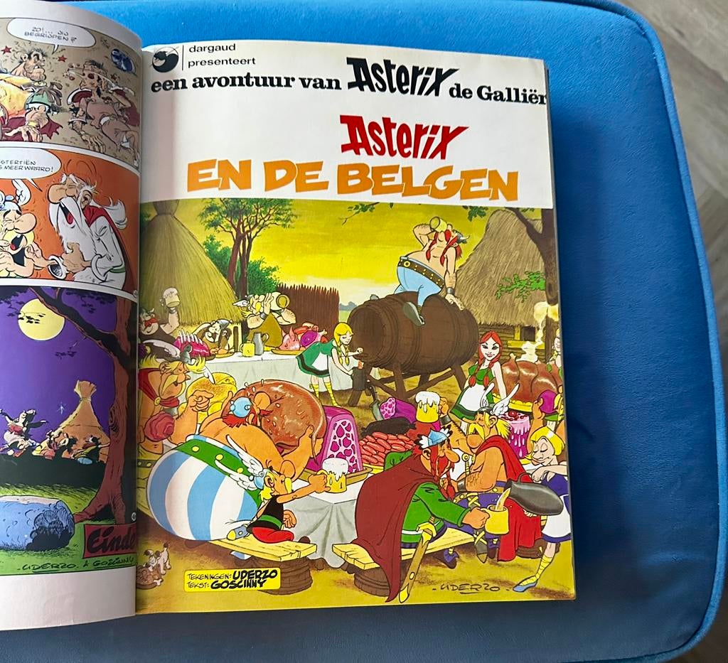 9 Asterix albums in 1 koop, Meerdere stripboeken, Ophalen of Verzenden, Zo goed als nieuw