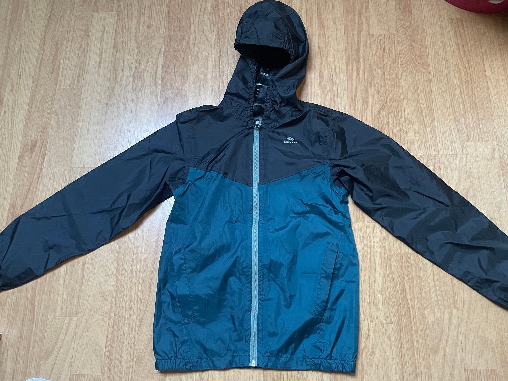 Decathlon Quechua regenjas maat 10-11 jr (maat 141-150), Ophalen of Verzenden, Gebruikt, Regenjas, Kinderen