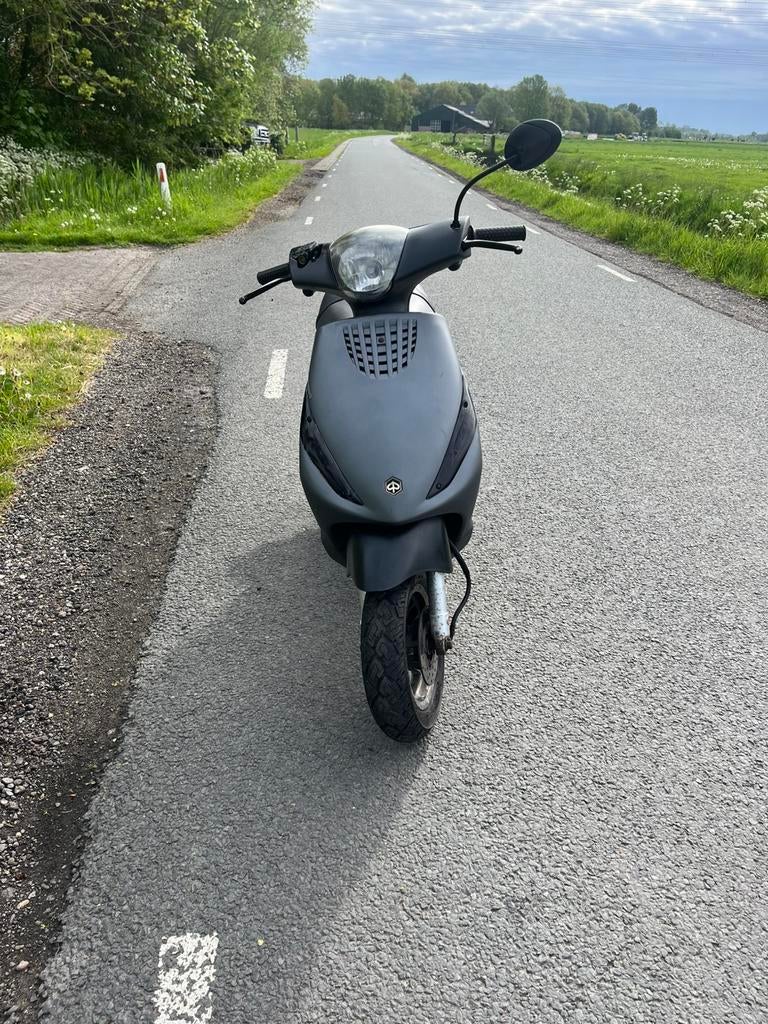 Piaggio zip 4 takt, Fietsen en Brommers, Scooters | Piaggio, Ophalen, Benzine, Zip