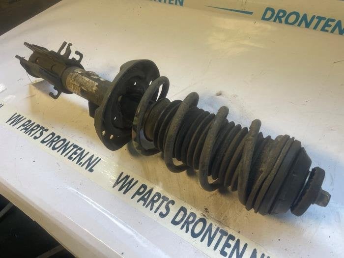 Schokdemperpoot links-voor van een Alfa Romeo Mito, Gebruikt, -, Verzenden, -