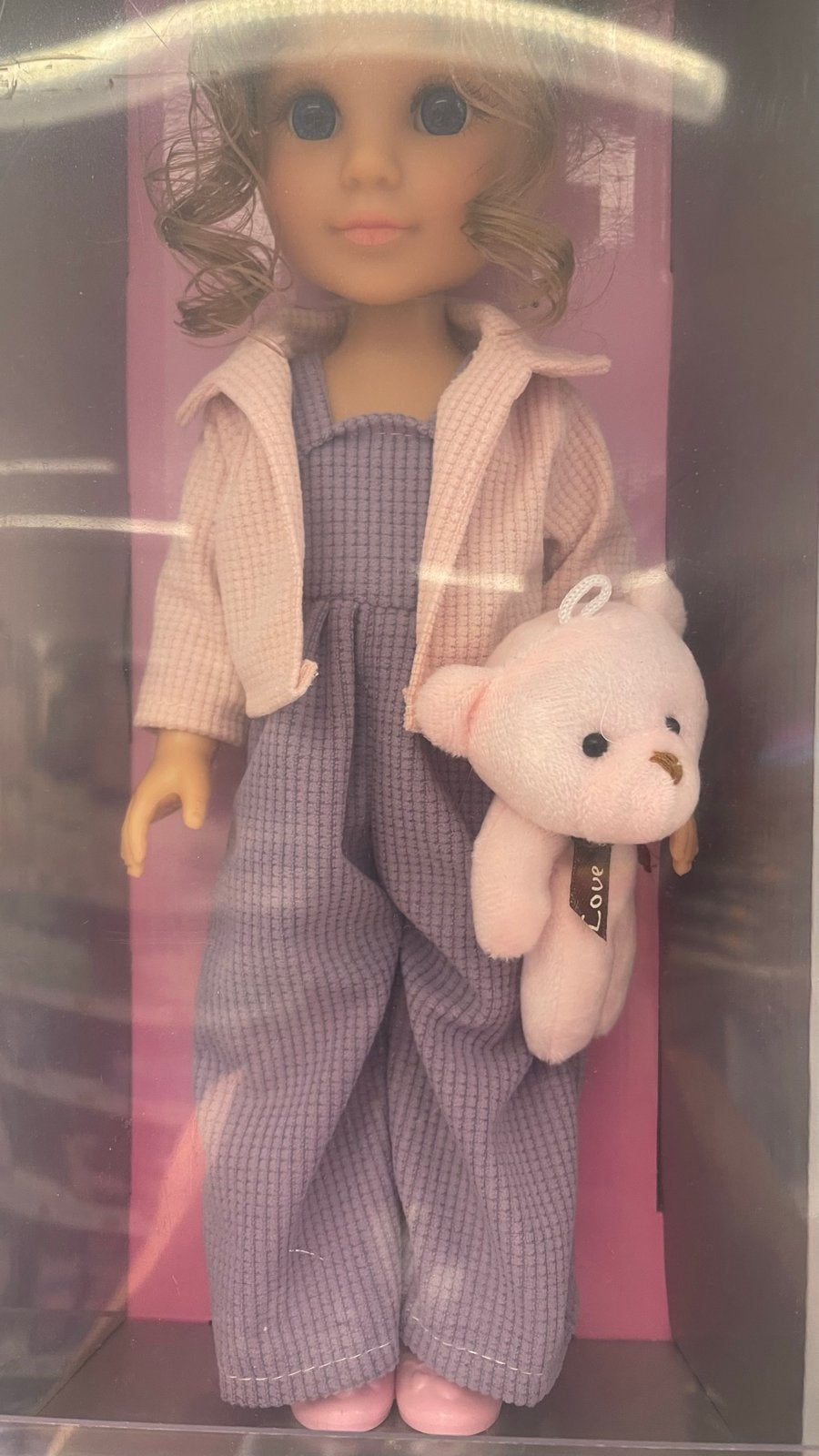 Fashion Doll met paarse jumpsuit en roze jasje, Ophalen of Verzenden, Nieuw, Overige typen