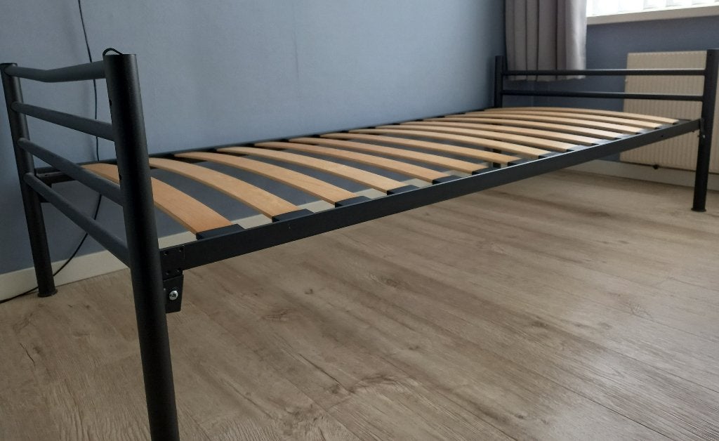 Eenpersoonsbedden /stapelbed, Ophalen, Gebruikt, 90 cm, Eenpersoons