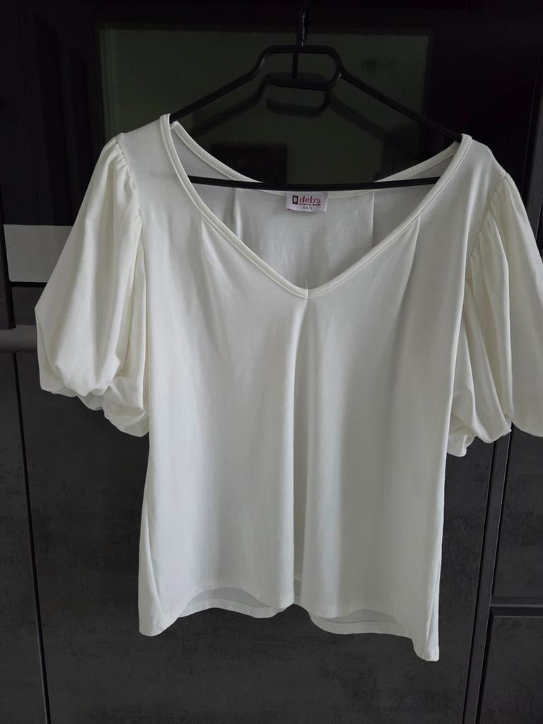 Wit topje met pofmouwtjes XS/S - Nieuw, Nieuw, Ophalen of Verzenden, Korte mouw, Maat 34 (XS) of kleiner