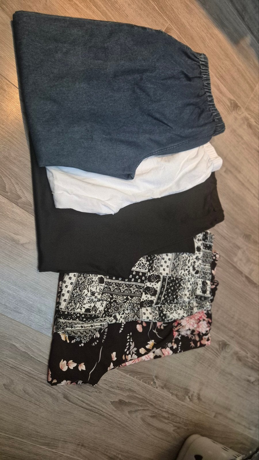 5 verschillende broeken maat 5XL, Kleding | Dames, Ophalen of Verzenden, Zo goed als nieuw, Maat 46/48 (XL) of groter