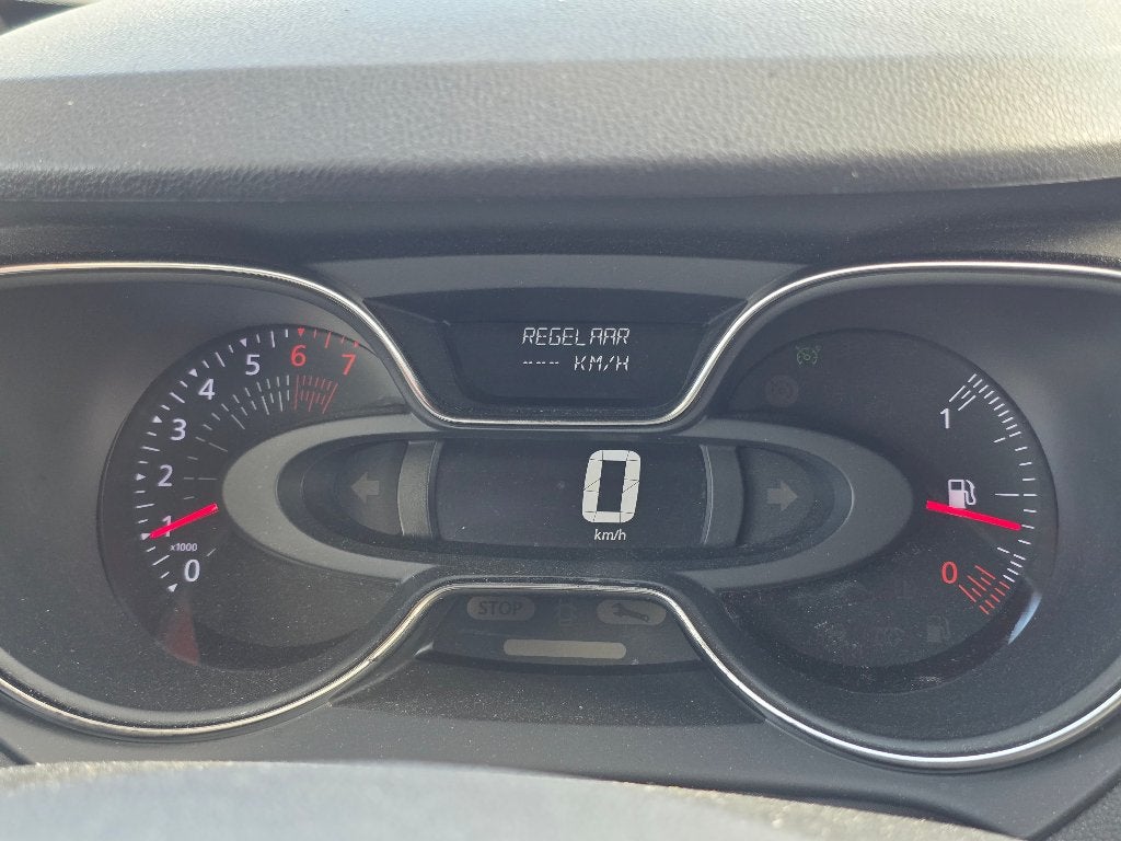 Foto 7 van Renault Captur 0.9 TCe Intens Camera Trekhaak CarPlay Cruise