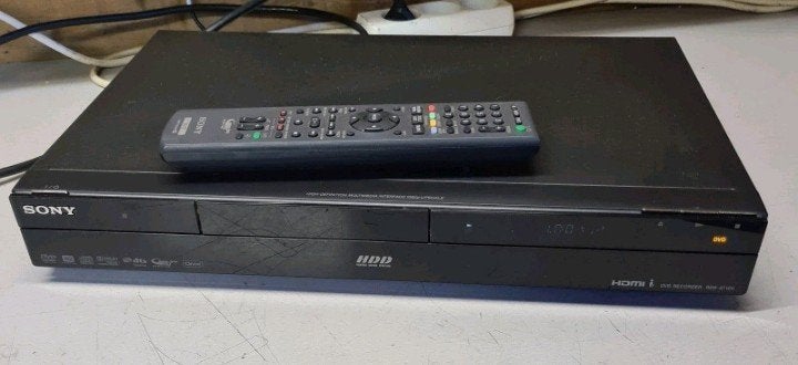Sony rdr-at105 dvd speler recorder + afstandsbed. + hdmi, Ophalen of Verzenden