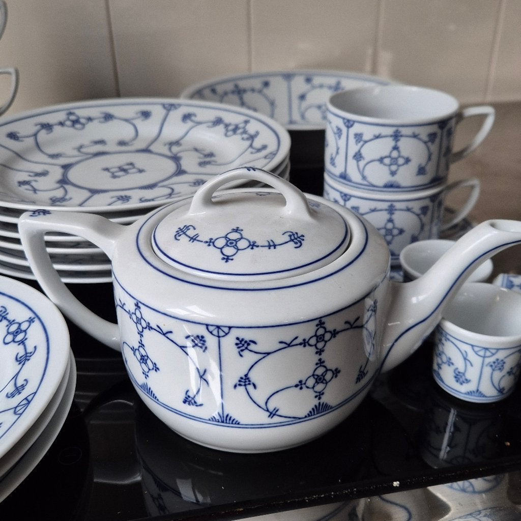 Jager Blau Saks, theepot, 3 soepkommen, kop en schotels, Ophalen, Overige typen, Zo goed als nieuw, Overige stijlen