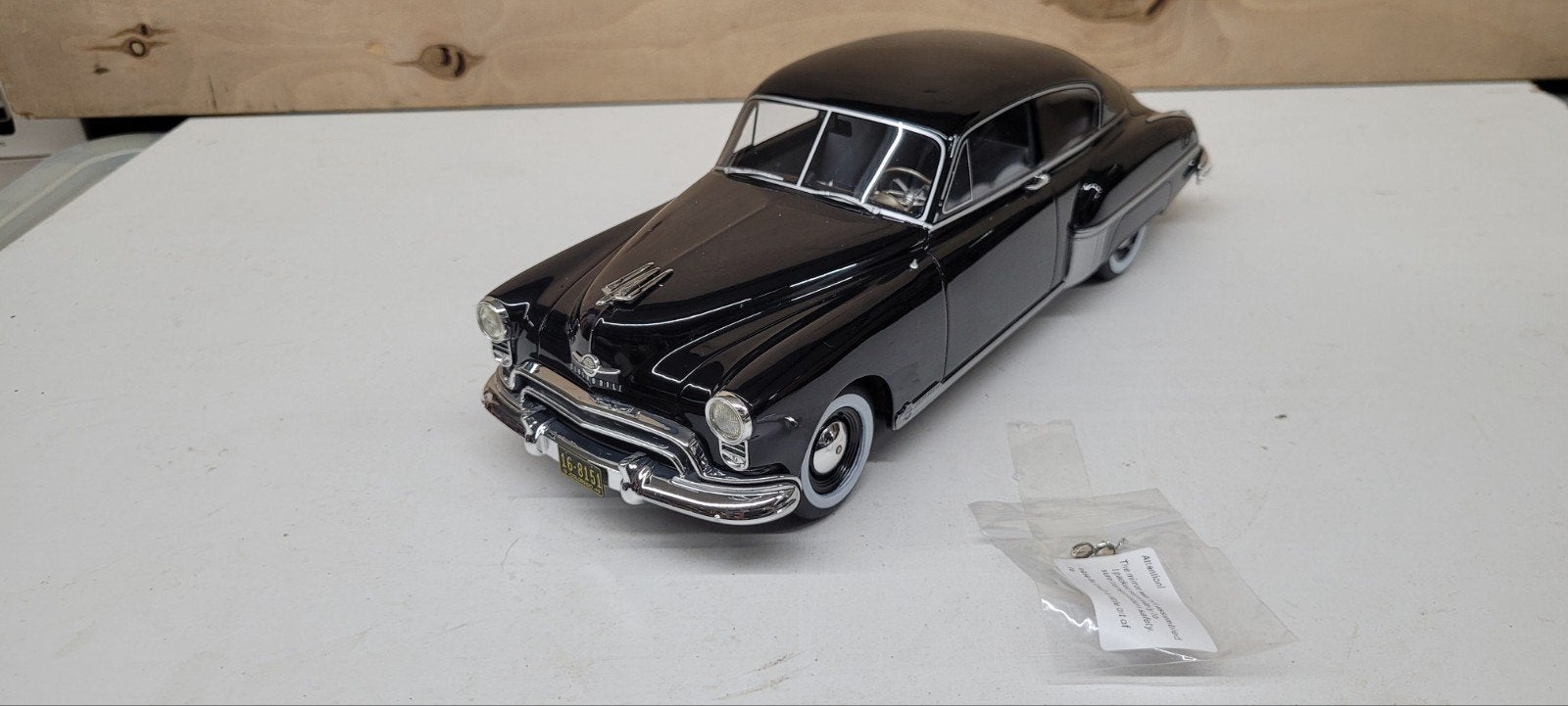 BOS Models Oldsmobile Rocket 88, Hobby en Vrije tijd, Modelauto's | 1:18, Ophalen of Verzenden, Zo goed als nieuw, Overige merken