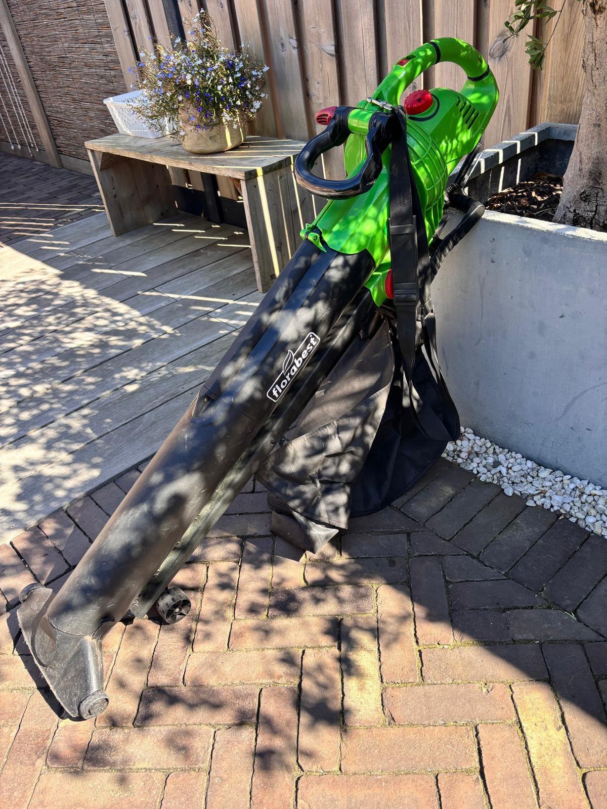Tuinstofzuiger Florabest, Tuin en Terras, Ophalen, Gebruikt, Met opvangzak, Handgedragen