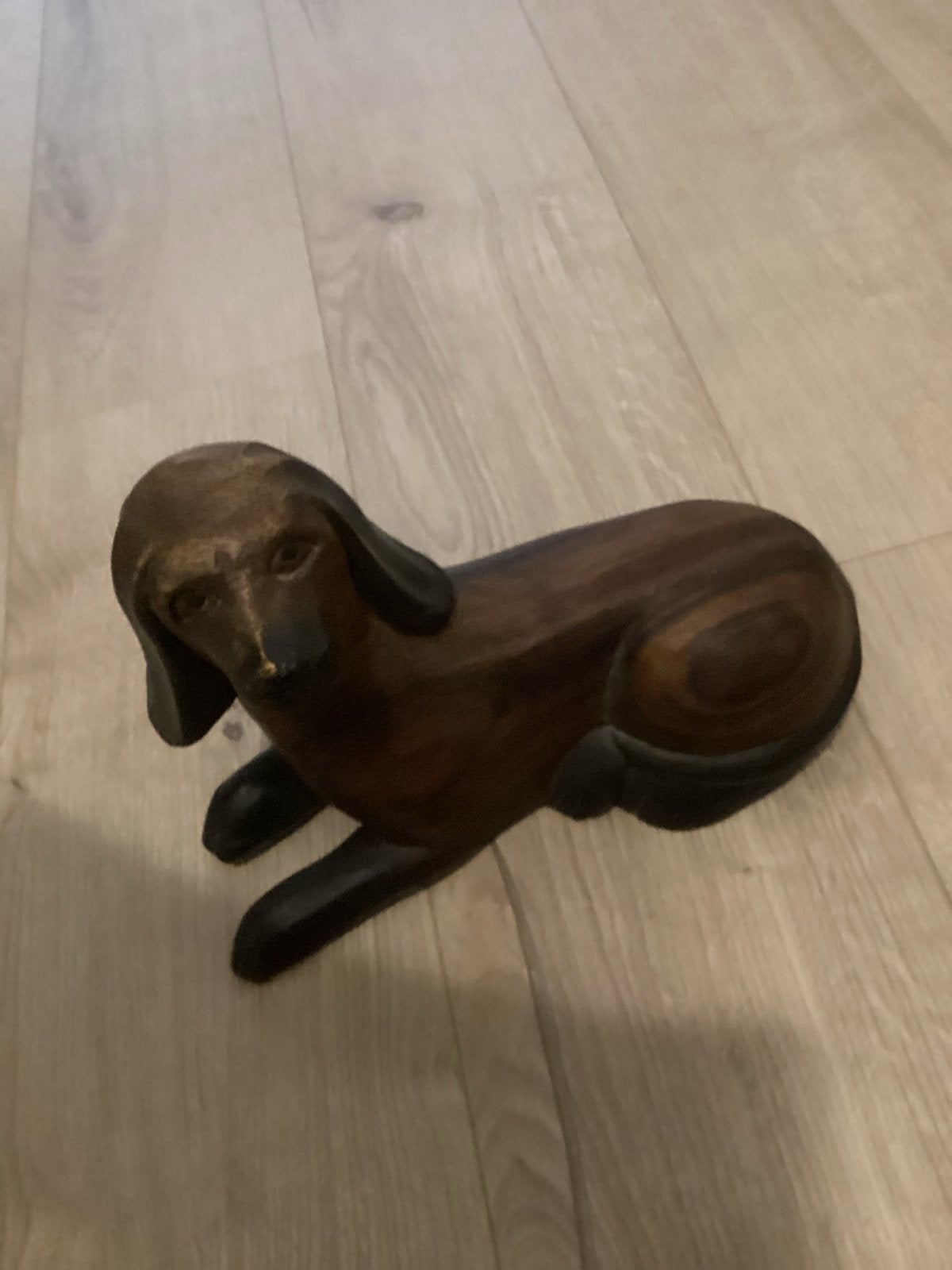 Houten Teckel Beeldje - Handgesneden Honden Sculptuur, Ophalen, 20 - 50 cm, Beeld, Hout