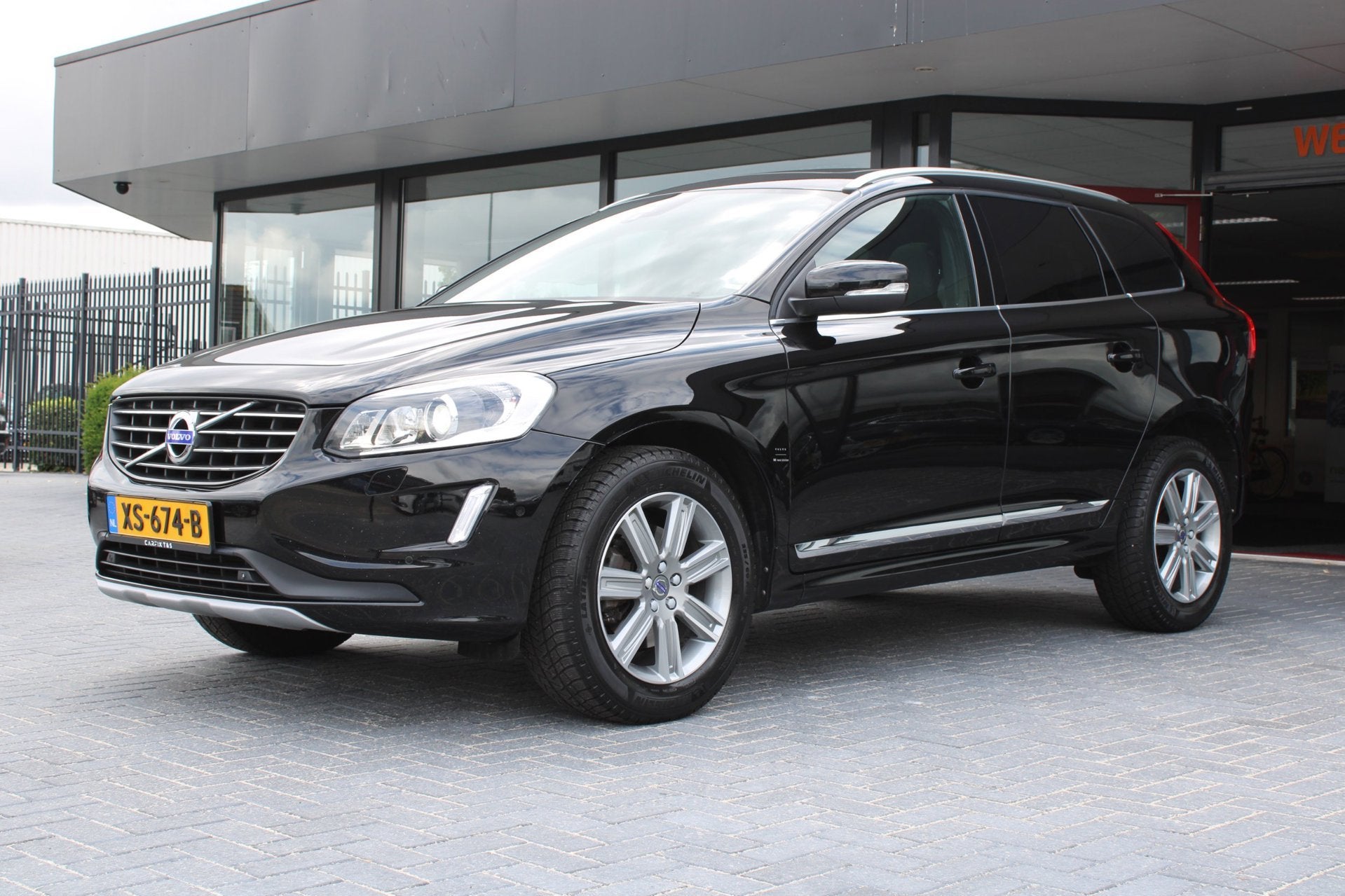 Volvo XC60 2.0 T5 FWD Ocean Race Automaat, Stoelverwarming V, Auto's, Dealer onderhouden, 15 km/l, Gebruikt, 4 cilinders