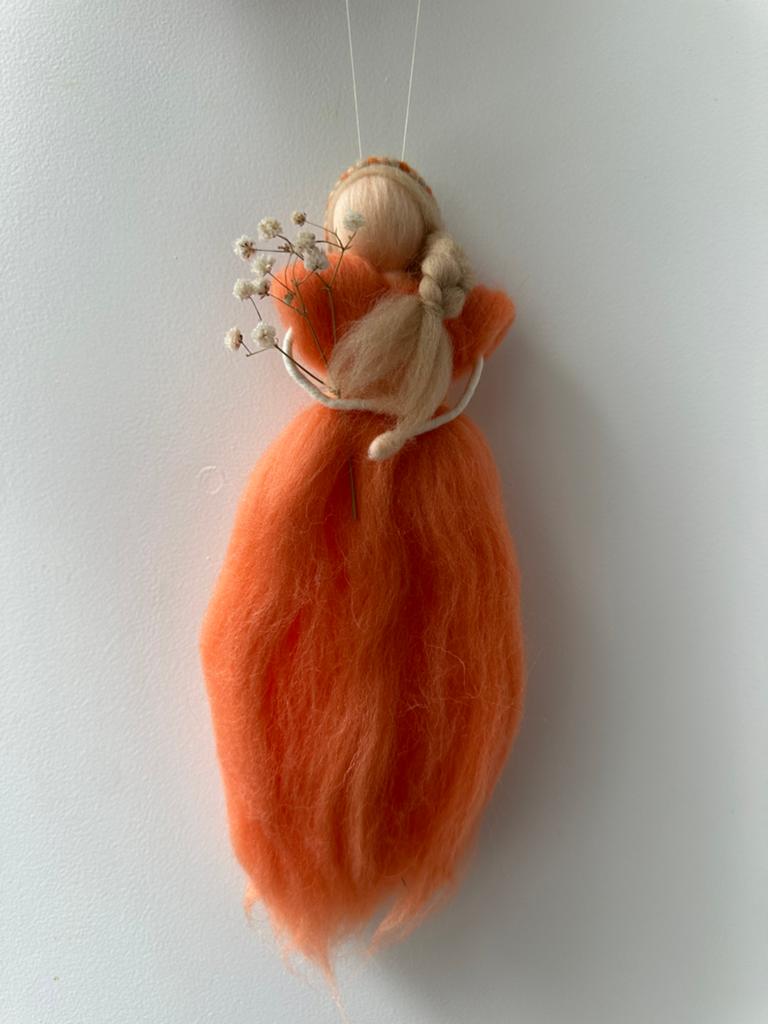 Waldorf/Montessori/Antroposofie geïnspireerde pop, Oranje, Handgemaakt, Textiel, Nieuw
