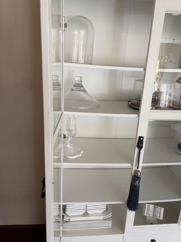 Foto 4 van Vitrinekast