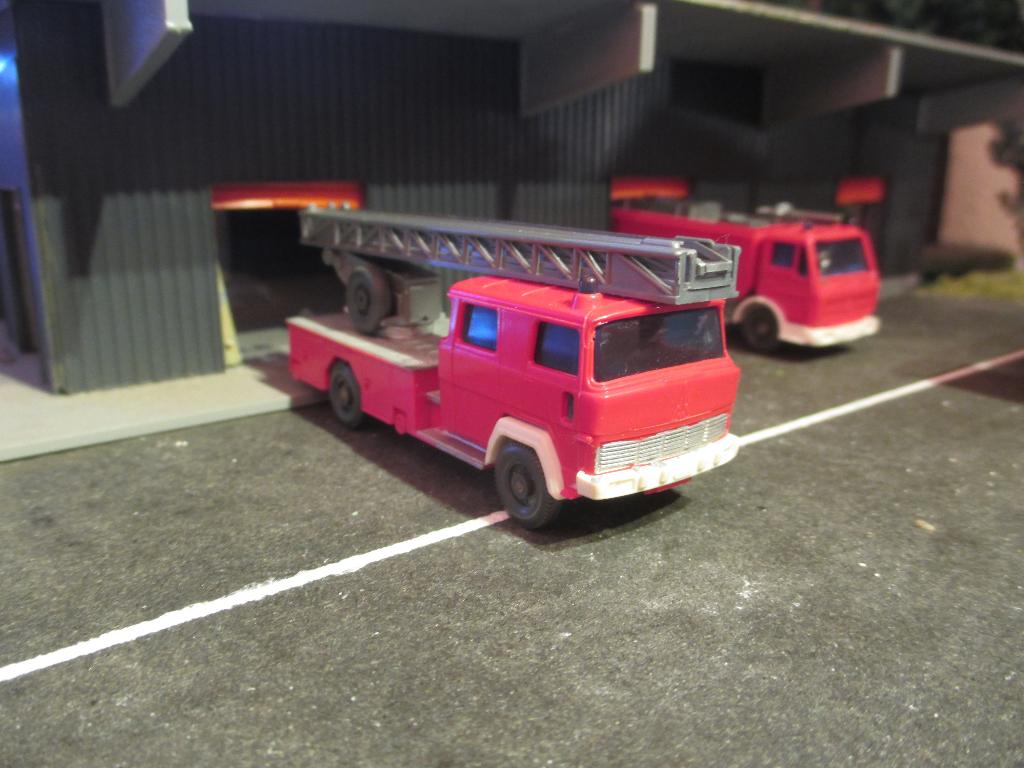 Magirus Deutz D ladderwagen Wiking Brandweer gemodificeerd, Ophalen of Verzenden, Gebruikt, Bus of Vrachtwagen, Wiking