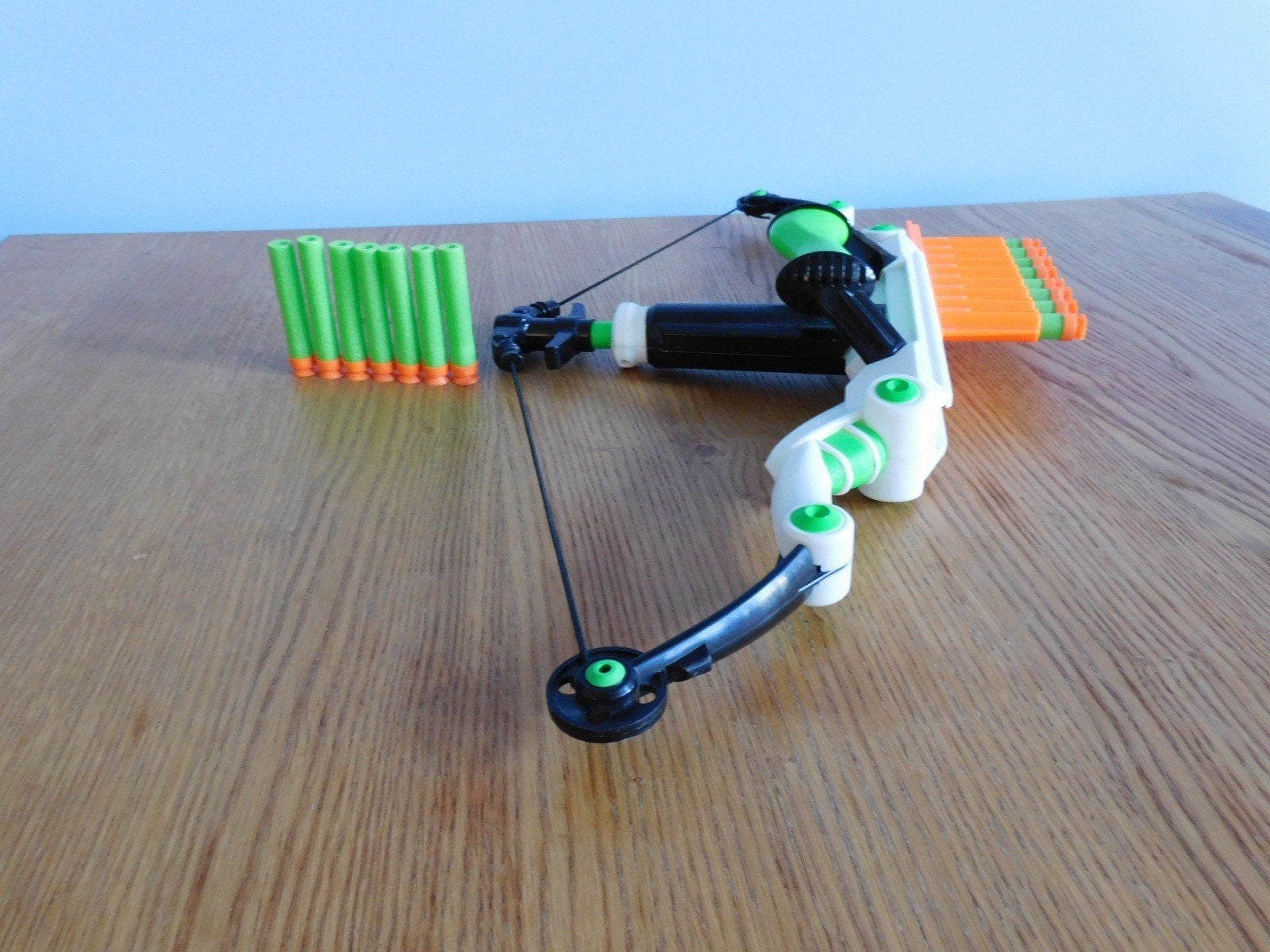 Nerf Rebelle Agent Bow Blaster met pijlen, Ophalen, Zo goed als nieuw, Jongen of Meisje