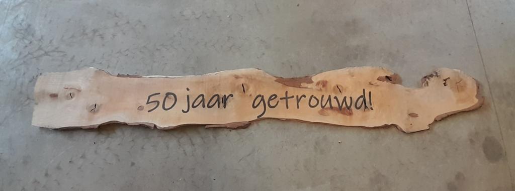 50 jaar getrouwd  eiken bord schaaldeel versiering, Ophalen, Versiering, Geboorte of Huwelijk