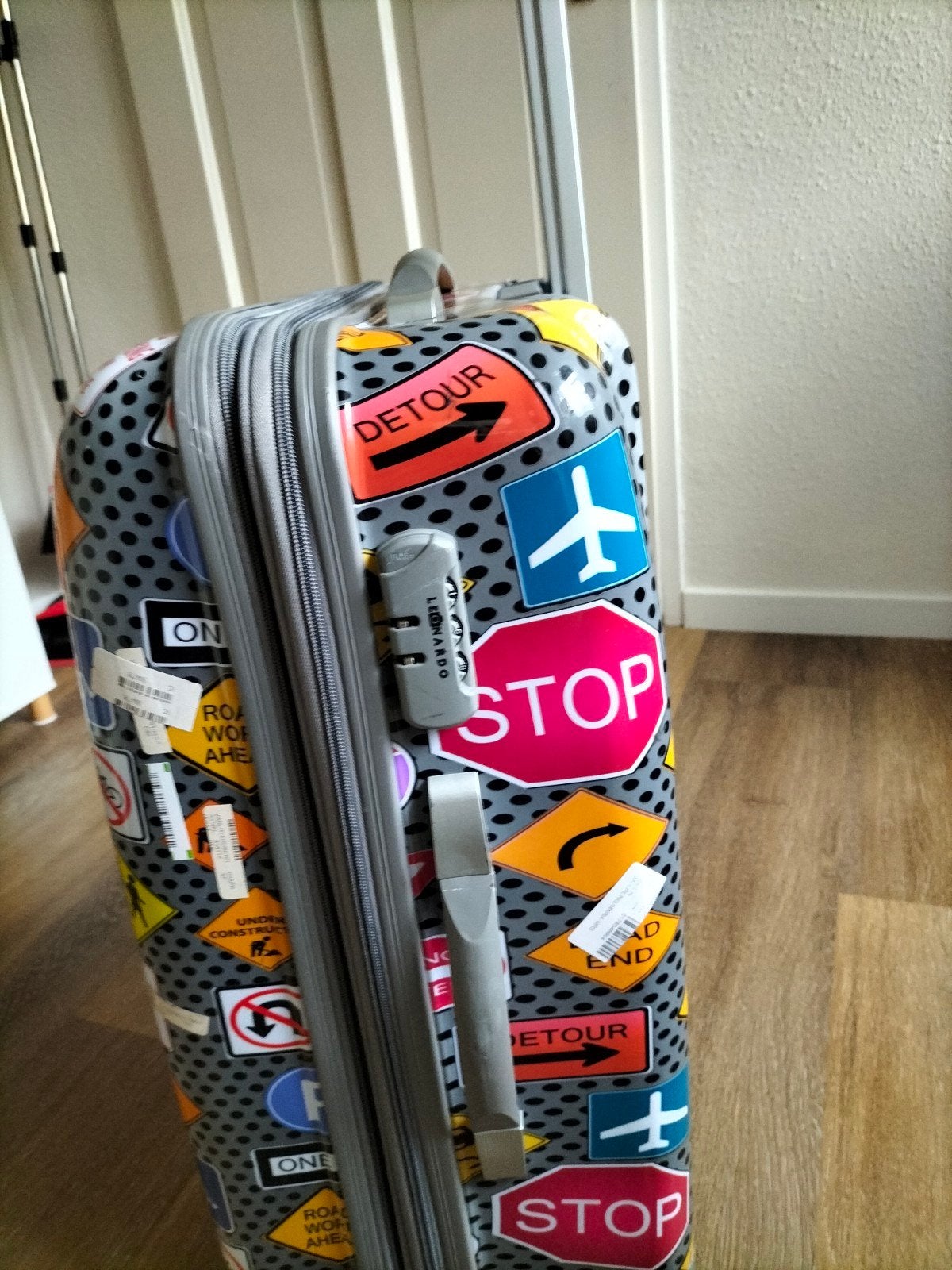 Reiskoffer, Leonardo, Ophalen, Hard kunststof, 35 tot 45 cm, Wieltjes