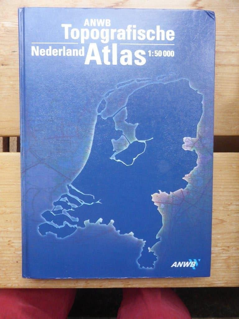 Topografische atlas Nederland - ANWB, Boeken, Overige atlassen, 2000 tot heden, Ophalen of Verzenden, Zo goed als nieuw