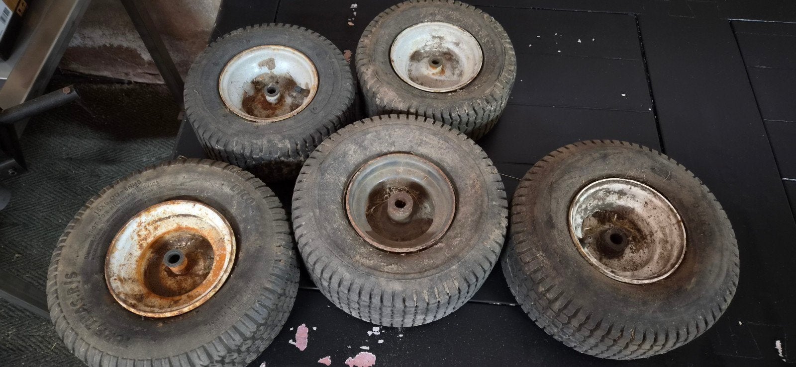 wielen voor zitmaaier, Ophalen, Gebruikt, 50 cm of meer, Benzine-grasmaaier