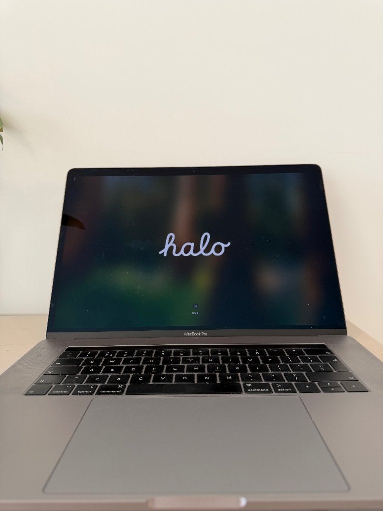 Apple MacBook Pro 15.4"-Late 2018-i7-256GB-16GB (MR932N/A), Computers en Software, Apple Macbooks, Gebruikt, 256 GB, 2 tot 3 Ghz