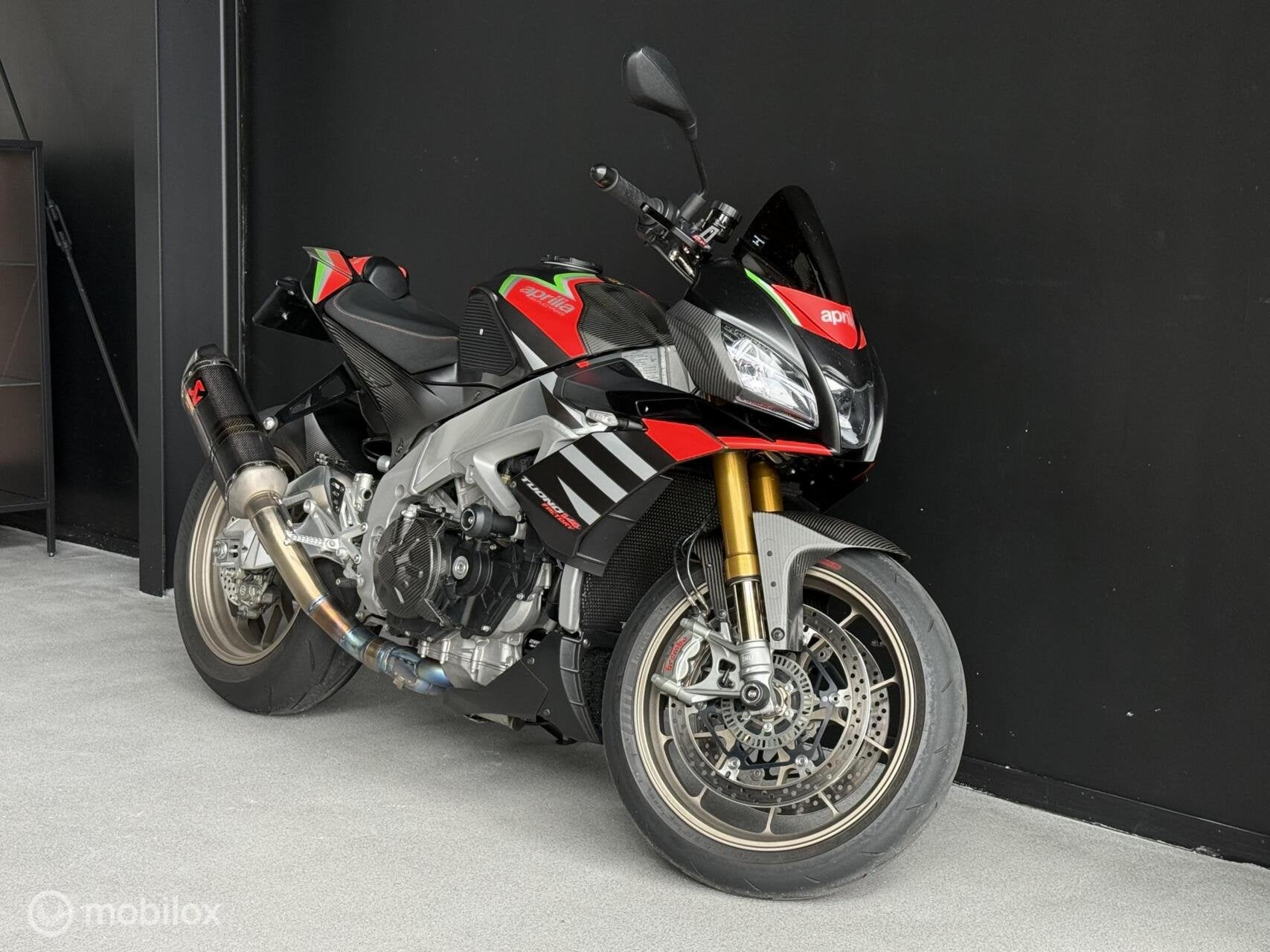 Aprilia Tuono V4 1100 Factory met Akrapovic & gesmede velgen, Motoren, Via Guglielmo Marconi, 2, 30033 Noale VE, Italië, 1077 cc