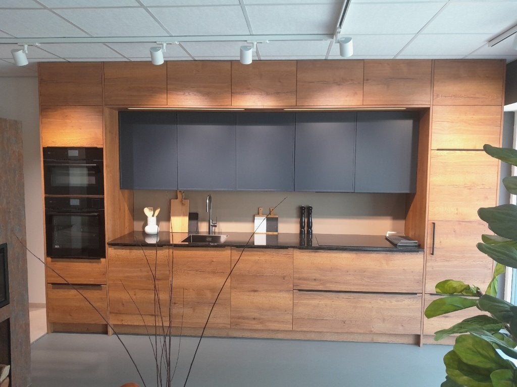 keuken showroom met apparatuur en natuurstenen blad, Ophalen of Verzenden, Nieuw, Overige materialen, Overige typen