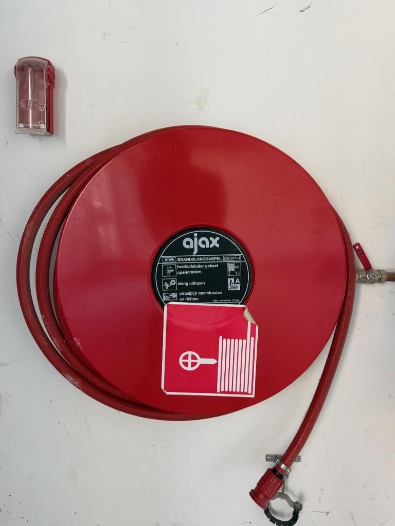 Ajax brandslanghaspel met montageset, Ophalen, Brandblusser, Ajax@ajax.nl, Pastbus 12345