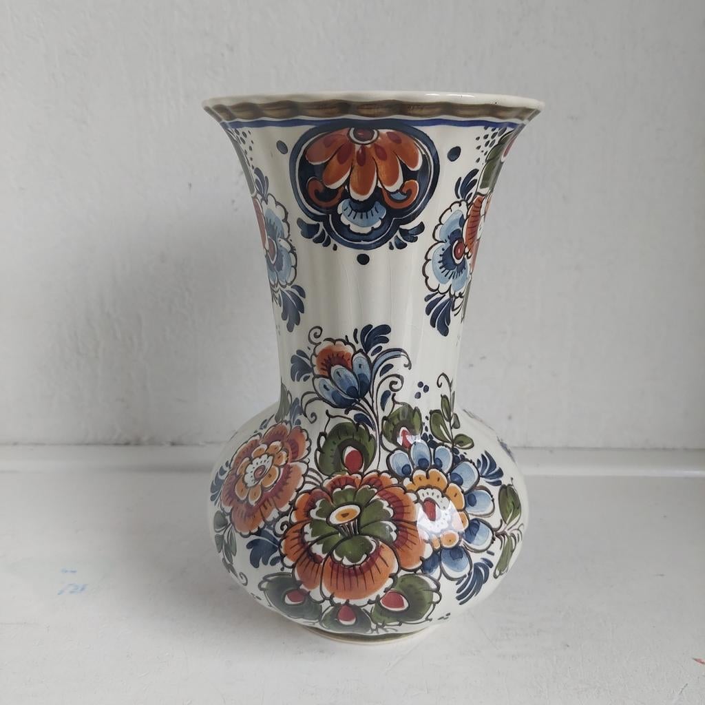 Vintage Delft Polychroom Vaas - Handbeschilderd Bloemen, Gebruikt, ., Aardewerk of Porselein, Ophalen of Verzenden