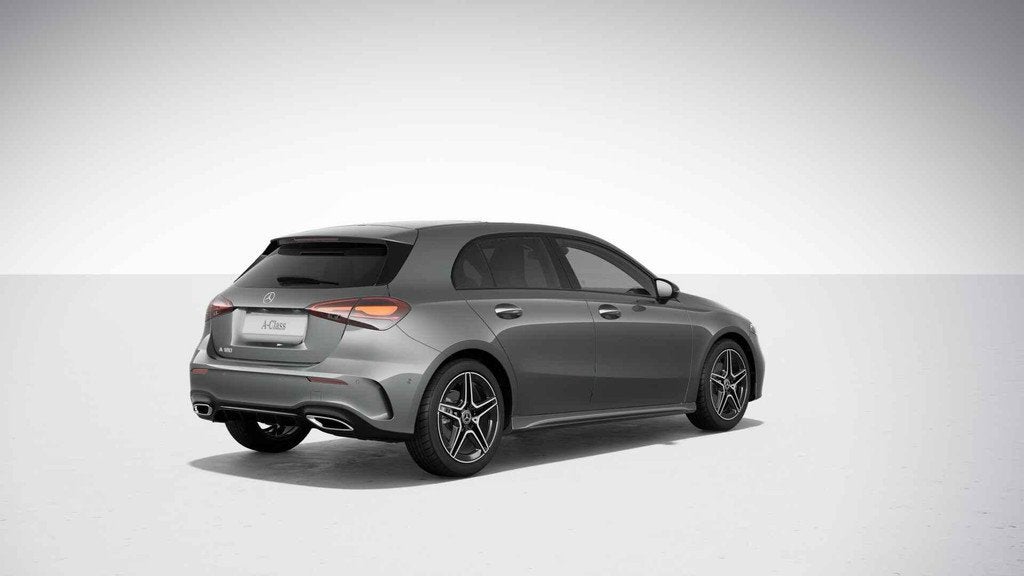 Mercedes-Benz A-klasse 180 Business Solution AMG | Night | P, Auto's, Mercedes-Benz, 136 pk, Gebruikt, 4 cilinders, Origineel Nederlands