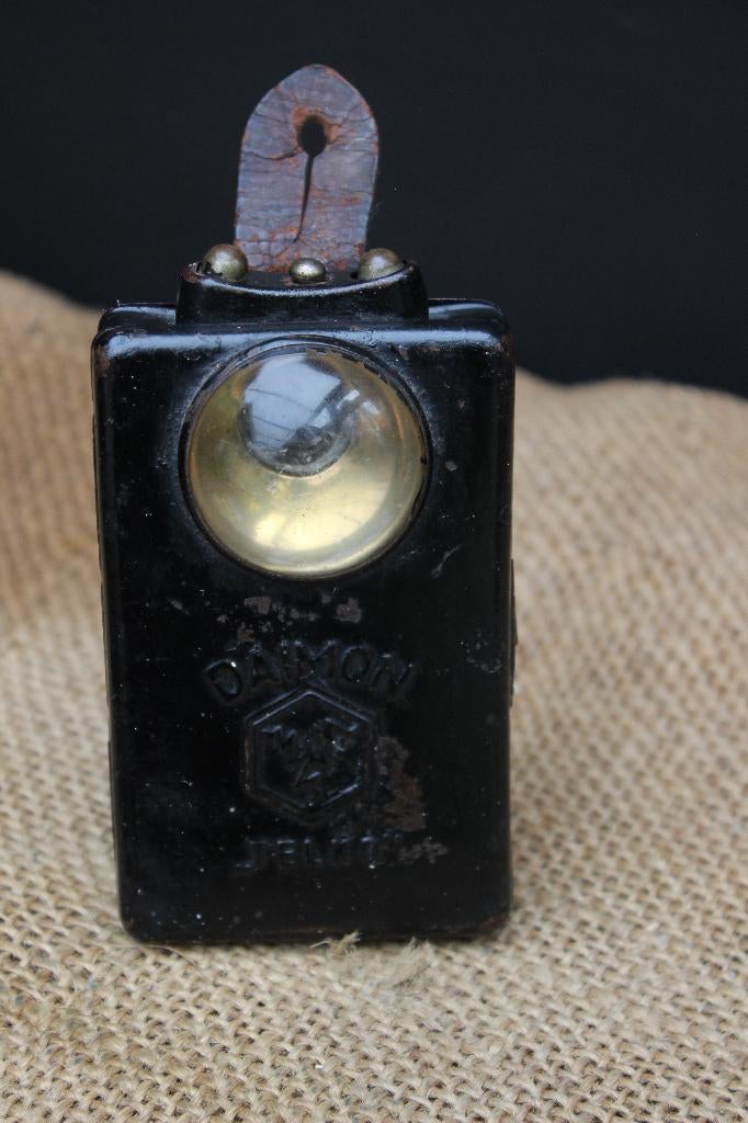 WW2 Duitse zaklamp DAIMON TELKO., Verzamelen, Militaria | Tweede Wereldoorlog, Ophalen of Verzenden, Landmacht, Duitsland, Overige typen