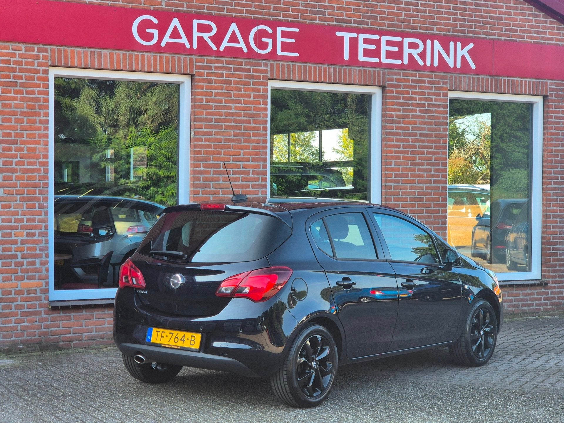 Opel Corsa 1.4 Black Edition 90PK 5drs airco, cruise, navi,, Auto's, Voorwielaandrijving, Gebruikt, Euro 6, 4 cilinders