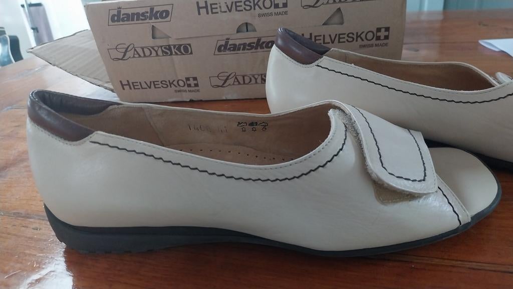 Helvesko muiltje Lily, crème net donkerbruin, 41, Helvesko, Beige, Nieuw, Sandalen of Muiltjes