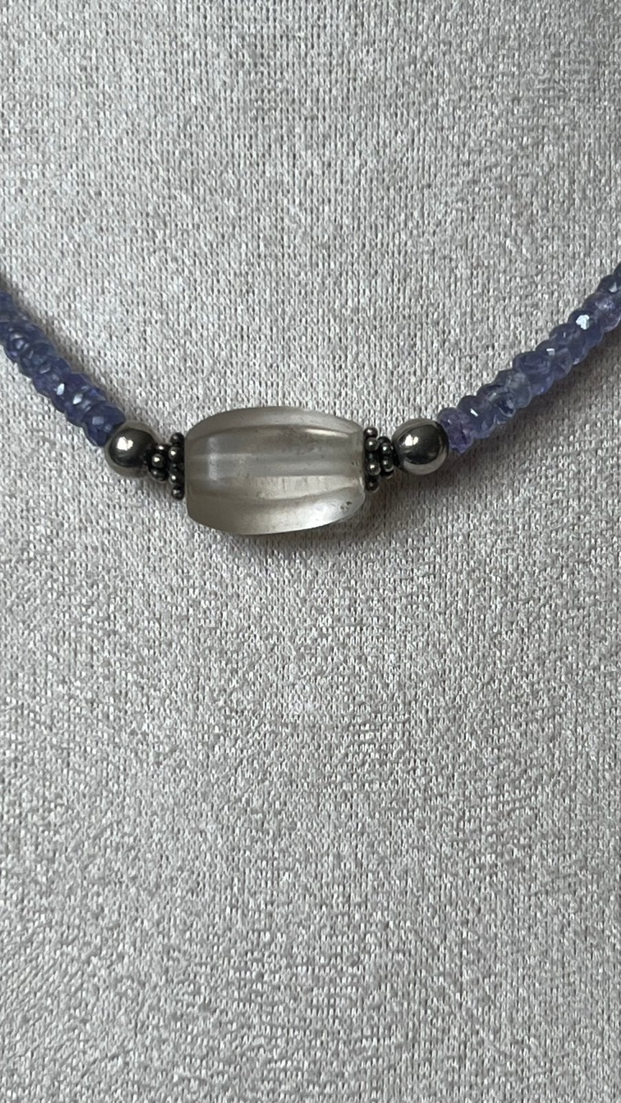 Tanzaniet bergkristal hamsa antiek beschermt uniek zeldzaam, Blauw, Magnolia11, Nieuw, Ophalen of Verzenden