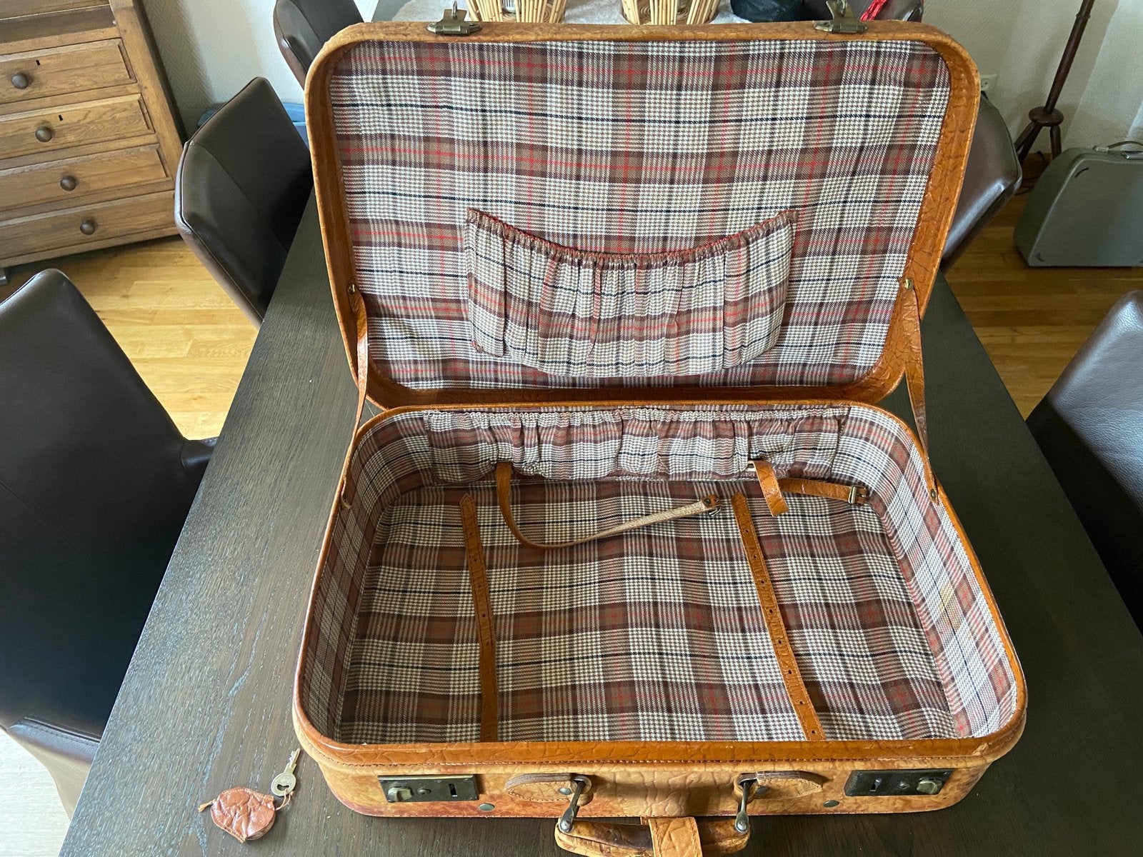 Oude leren koffer jaren 50-60, Sieraden, Tassen en Uiterlijk, Ophalen, Gebruikt, 50 tot 60 cm, Slot