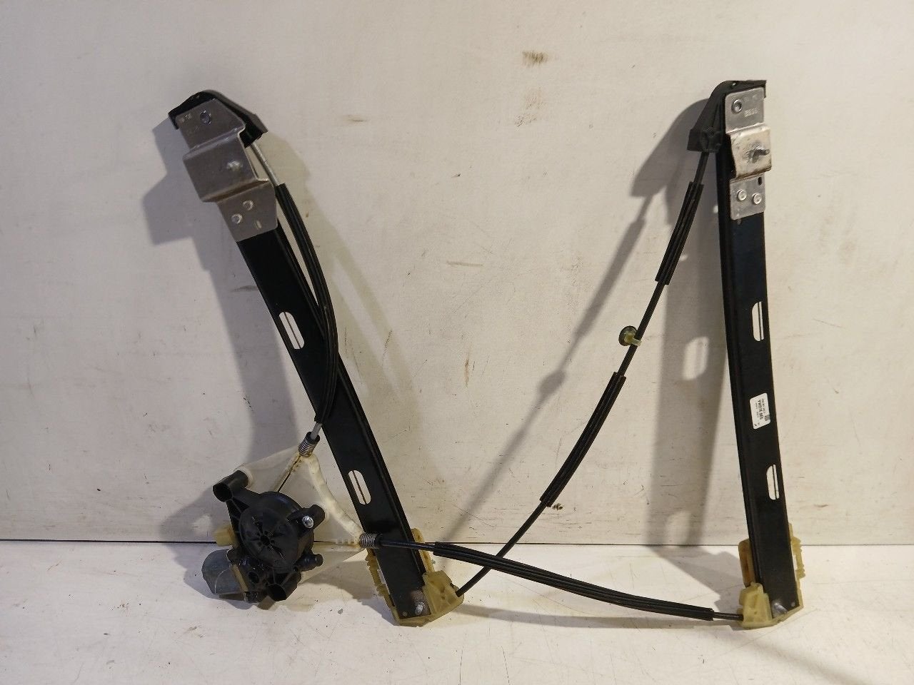 Raammechaniek elektrisch links voor Volkswagen T-Roc, Auto-onderdelen, Onderdelen@venauto.nl, Van der Ven Autorecycling B.V., Gebruikt