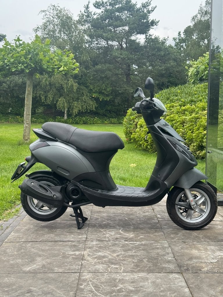 ⭐️Piaggio zip carburateur nieuwstaat mat grijs⭐️, Niet ingevuld, Niet ingevuld, Niet ingevuld