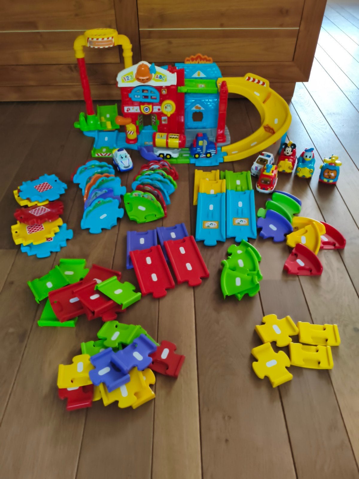 VTech Toet Toet Auto's Brandweerkazerne, Ophalen, Zo goed als nieuw, 2 tot 4 jaar