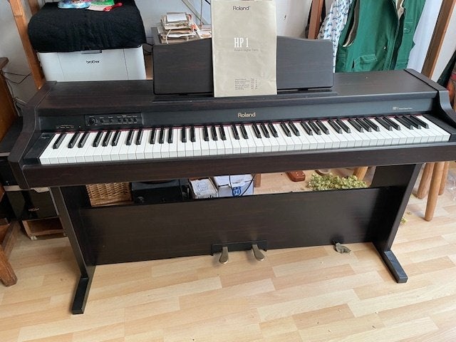 Roland HP1 electrische piano, Ophalen of Verzenden, Gebruikt, Zwart, Piano