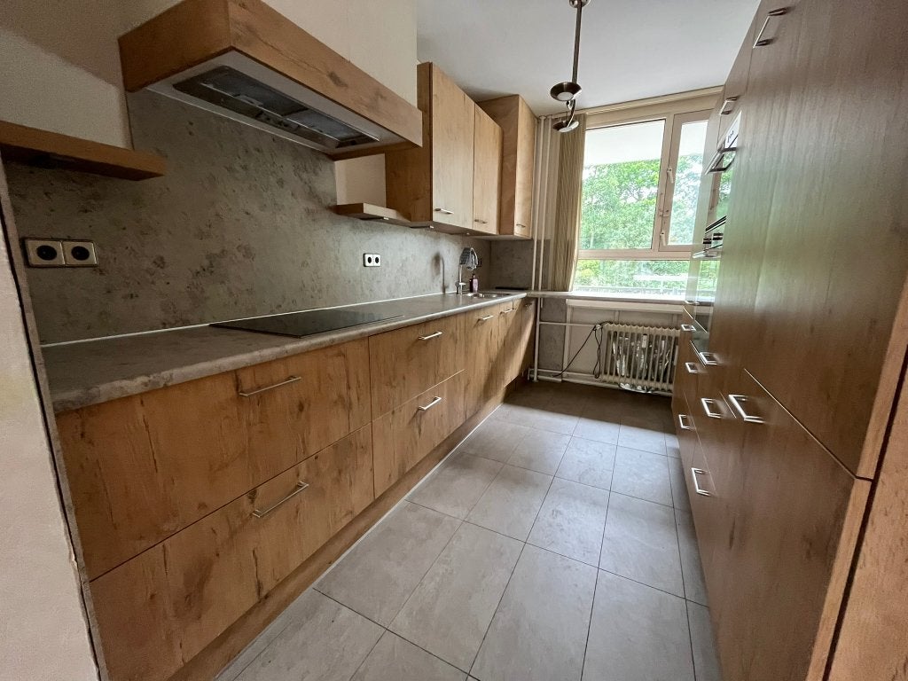 Mooie grote keuken incl inbouwapparatuur, Ophalen, Gebruikt, U-keuken, Bruin